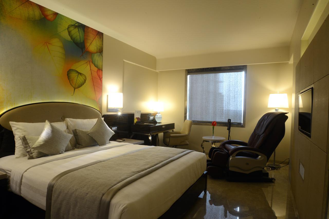 Sai Palace Grand, Malad Mumbai Exterior photo