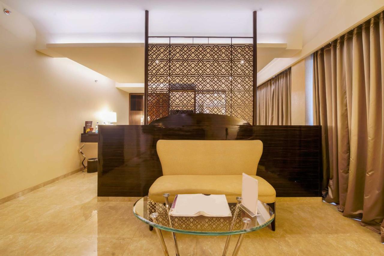 Sai Palace Grand, Malad Mumbai Exterior photo