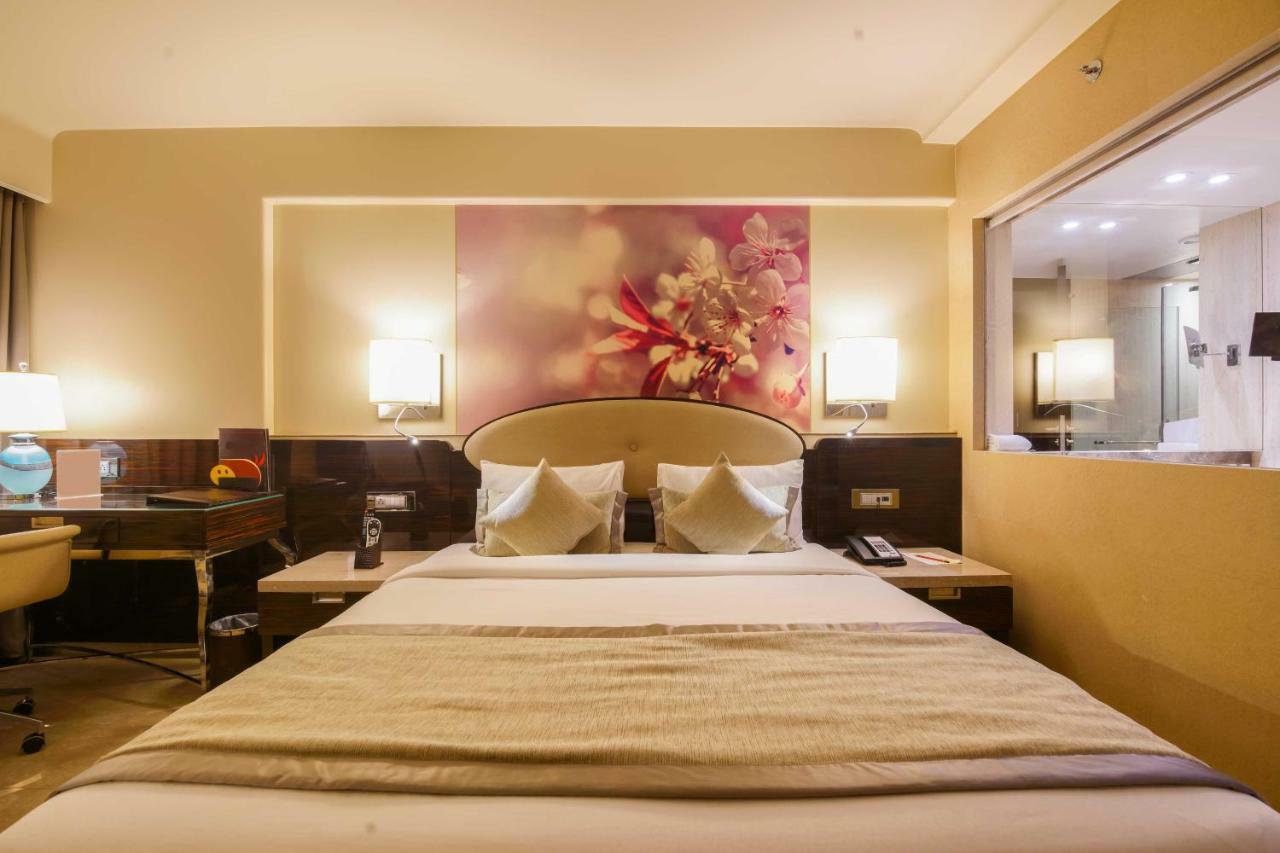 Sai Palace Grand, Malad Mumbai Exterior photo