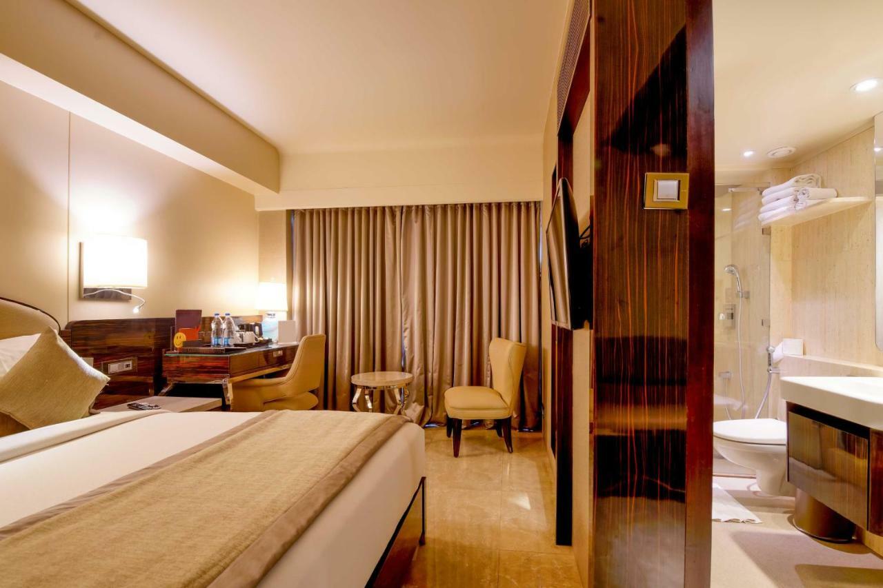Sai Palace Grand, Malad Mumbai Exterior photo